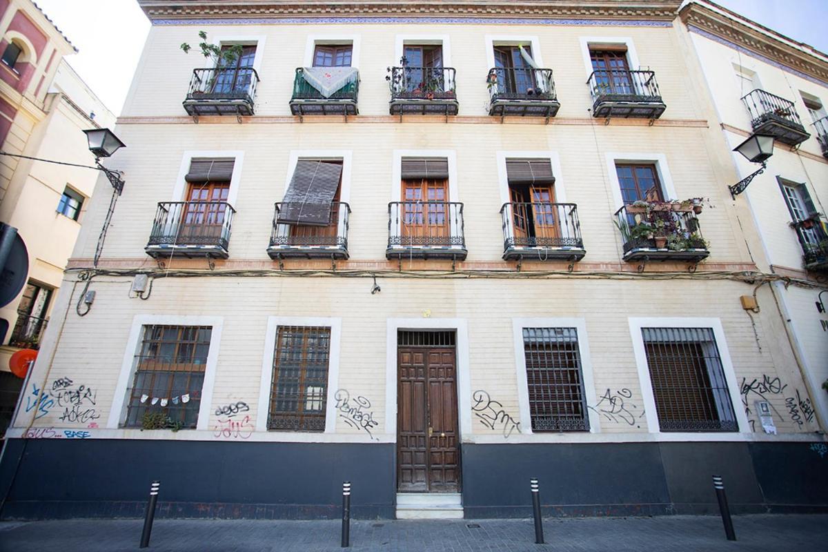 Pelicano Urban Apartment Seville Exterior photo